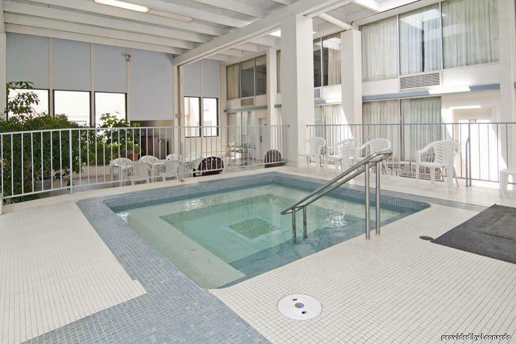 Norwood Inn & Suites Mankato North Mankato Konforlar fotoğraf